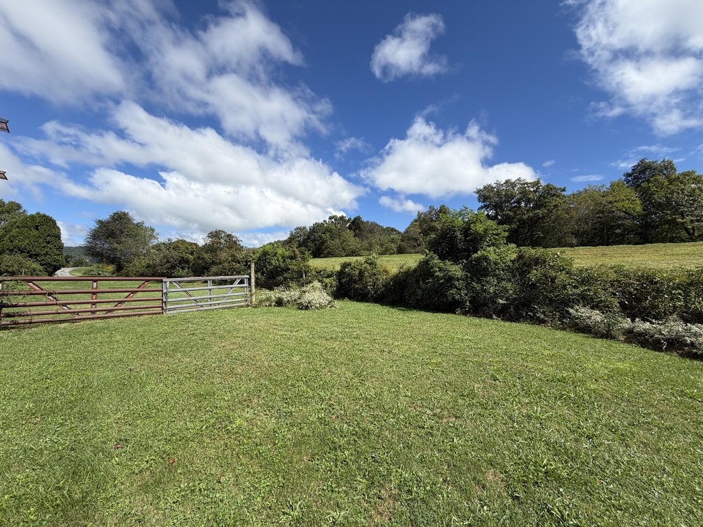 Image for 7 Prime Acres for Development Along US-19 in Summersville