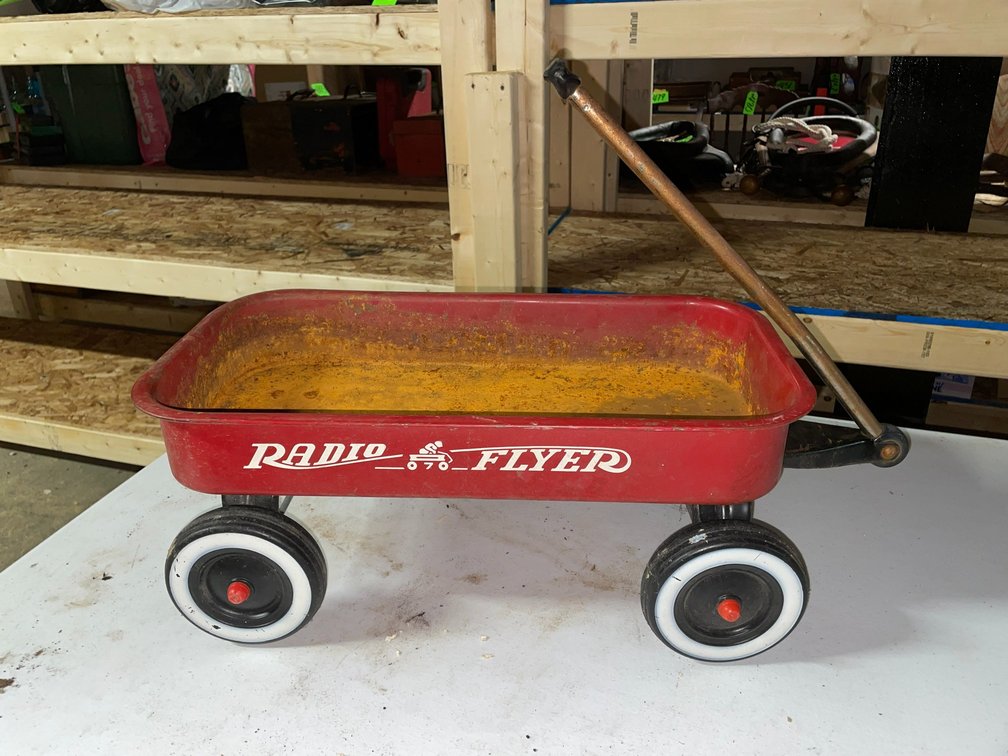 Small Radio Flyer red wagon