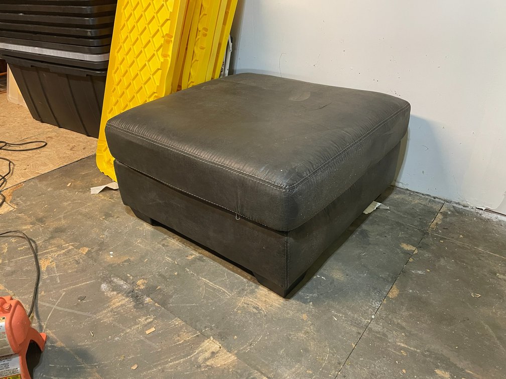 34" Ottoman**does not open**