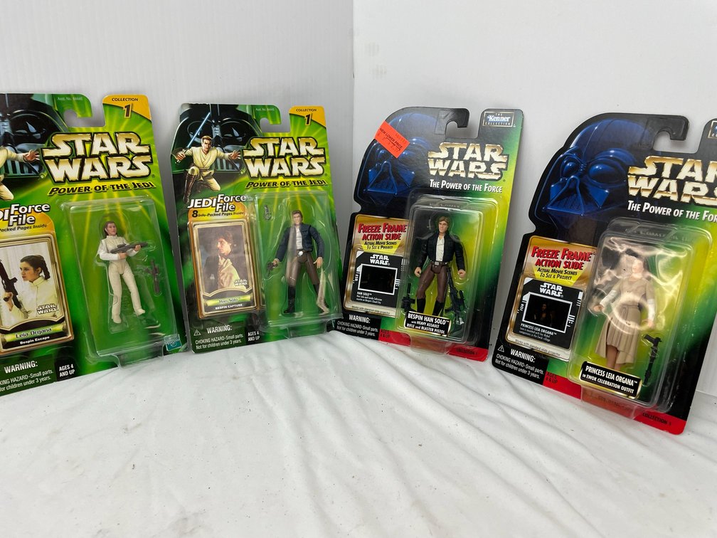Lot of 4 Star Wars Carded Action Figures \uFFFd Leia & Han Solo