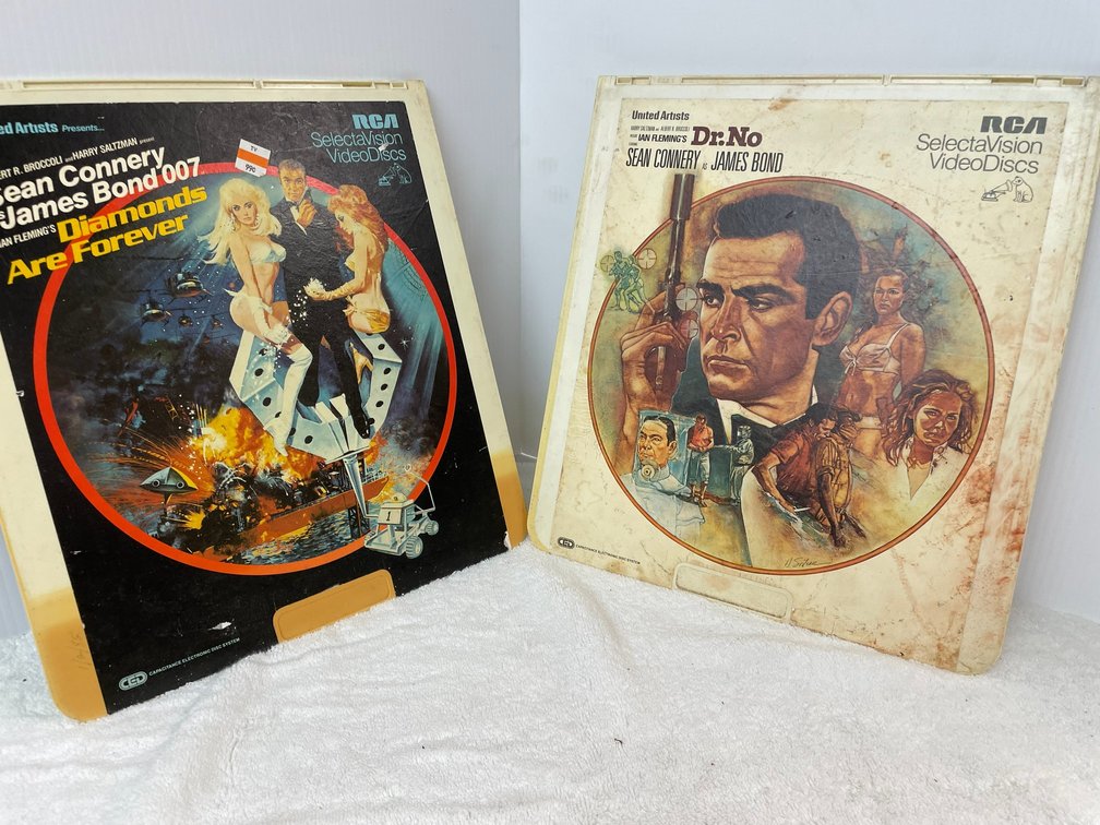 2 James Bond video discs-Diamonds Are Forever, Dr. No
