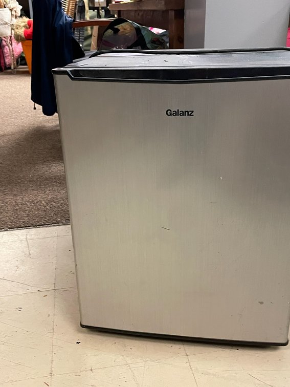 Small Galanz mini fridge