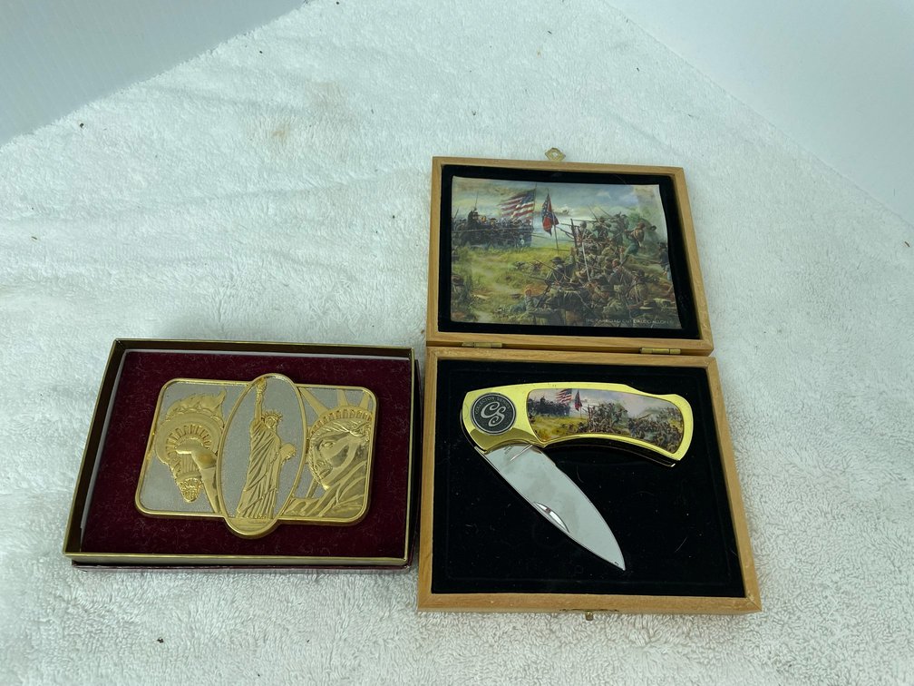 Statue of Liberty commemorative belt buckle, pen knife collector series-The Railroad Cut Dale Gallon knife in box