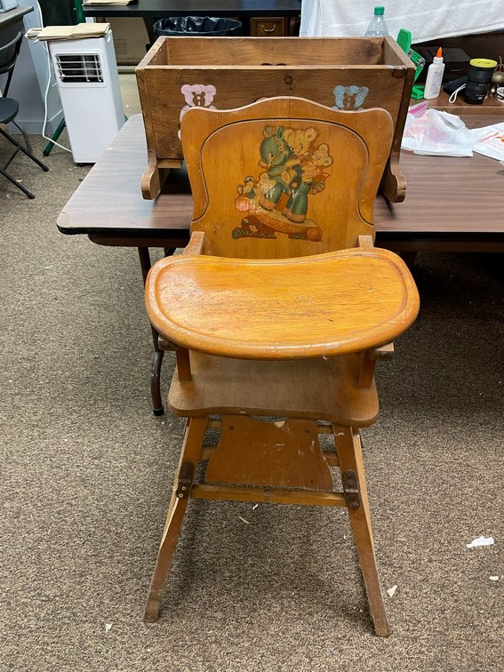 High chair**some damage**, cradle