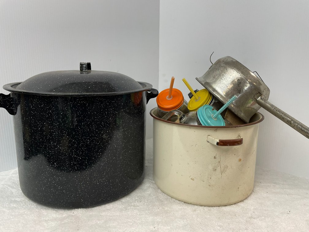 Enamelware canning immersion pot, large pot with Mason jar style drinking cups