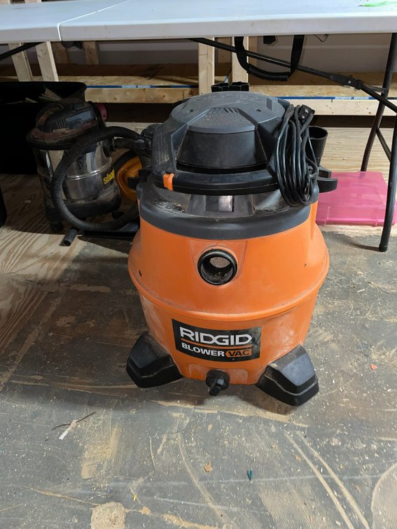 Rigid wet/dry blower vac