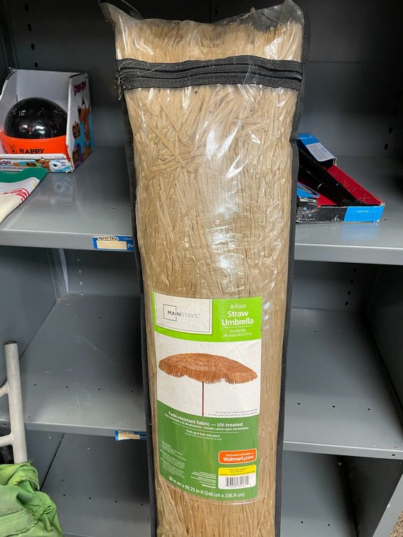 8' Straw umbrella in package