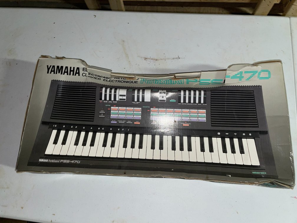 Yamaha electric keyboard