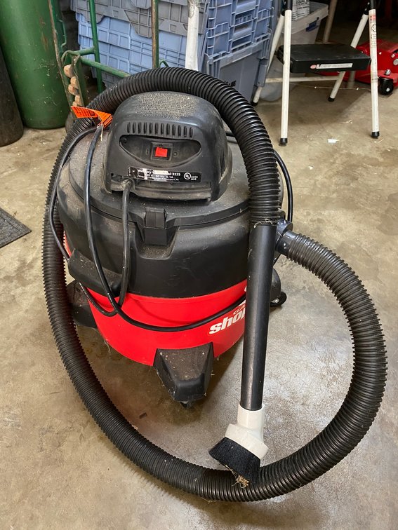 Wet and Dry Shop Vac 2.25 HP