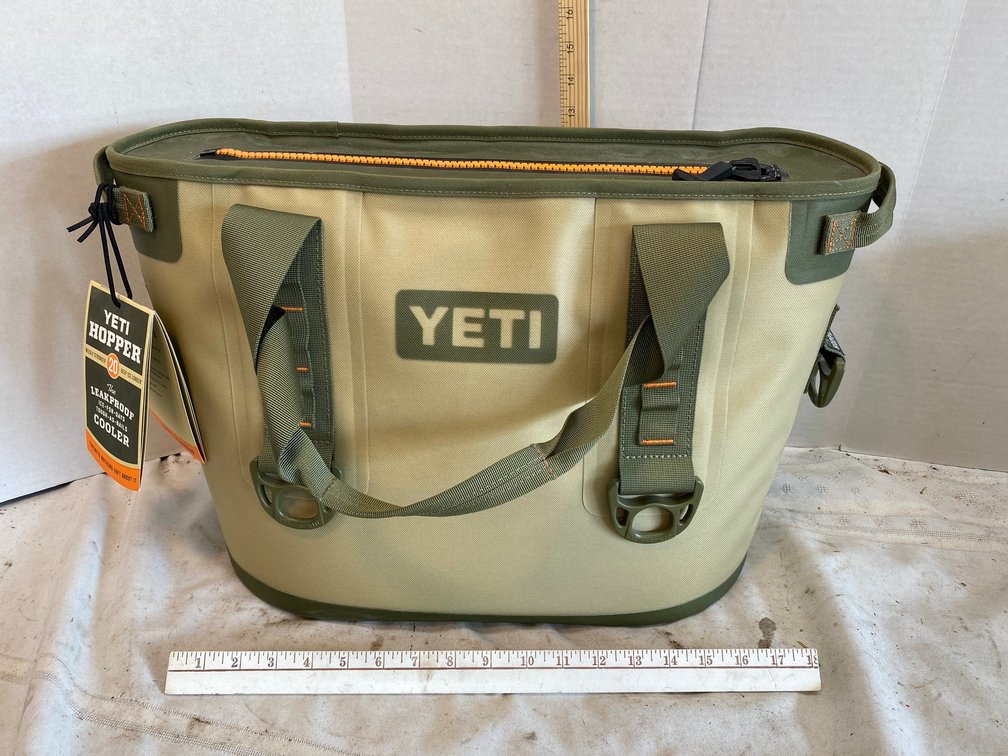 Yeti Hopper 20 Model Holds 4.6 Gallons