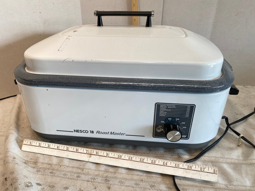 Nesco 18 Quart Roast master Roaster