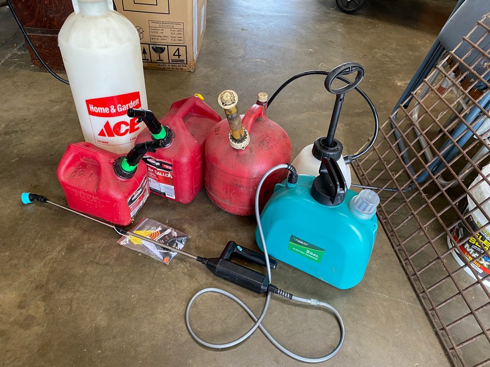 Plastic Gas Cans and Pumps Sprayers