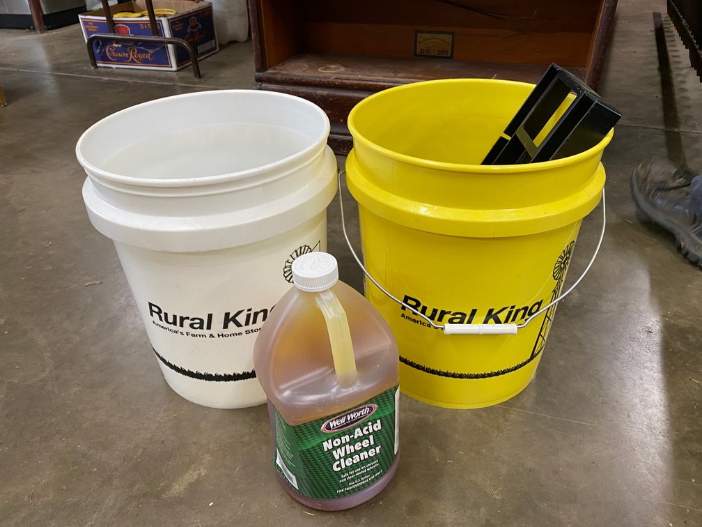 2-Rural King 5 Gallon Buckets, Plastic Mail Box Mount, Gallon Jug of NON Acid Wheel Cleaner