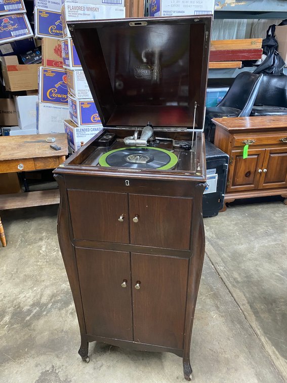Victor Victrola Model V V-100