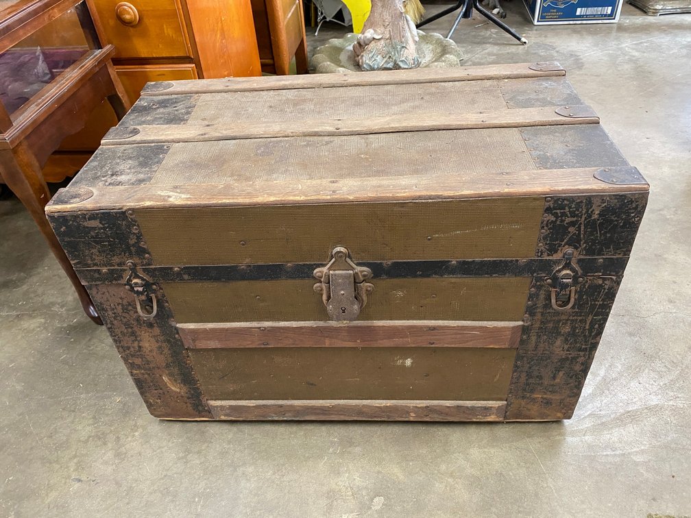 Flat top Trunk