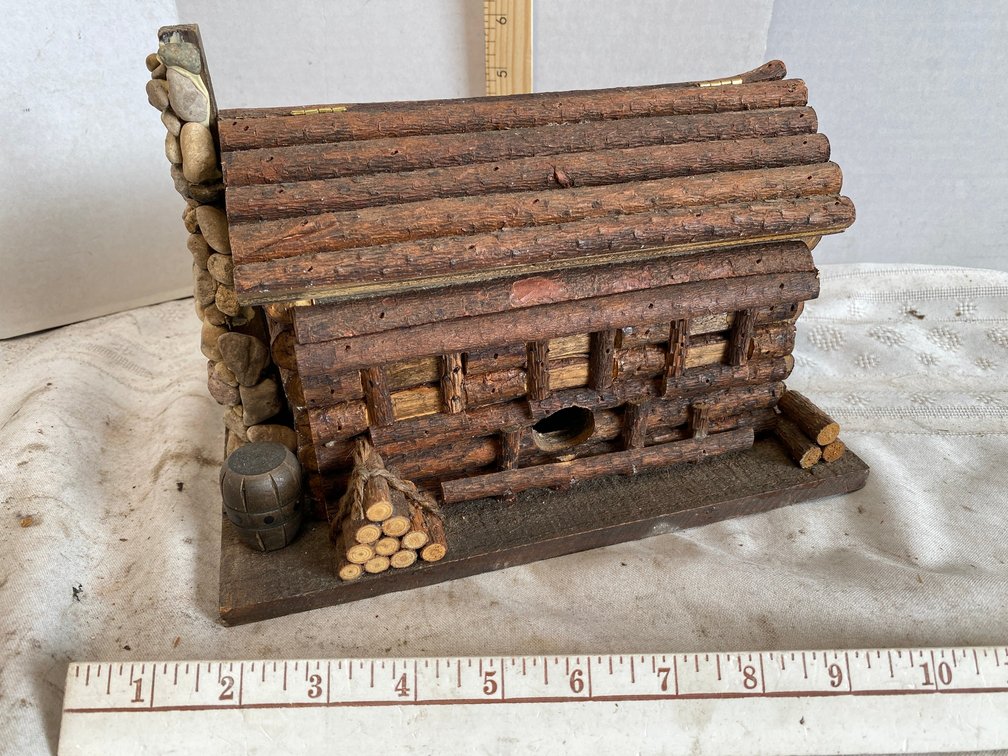 Log Cabin style Bird House