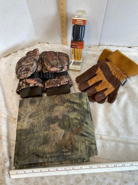 MTech Cross bow Bolts, Hunting Gloves Field and Stream, Thinsulate Work gloves