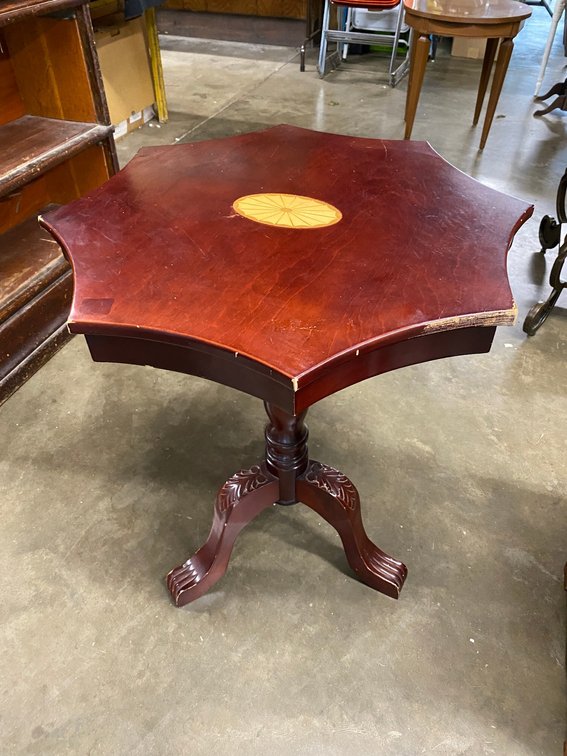 Round Lamp table