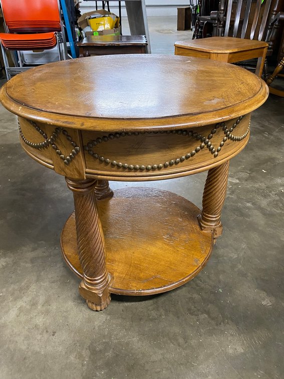 Round Lamp Table