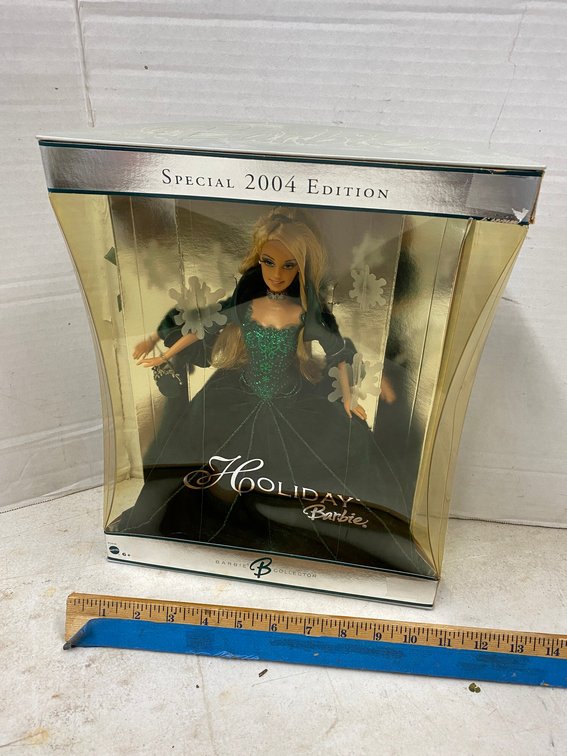 2004 Special Edition Holiday Barbie In the Box