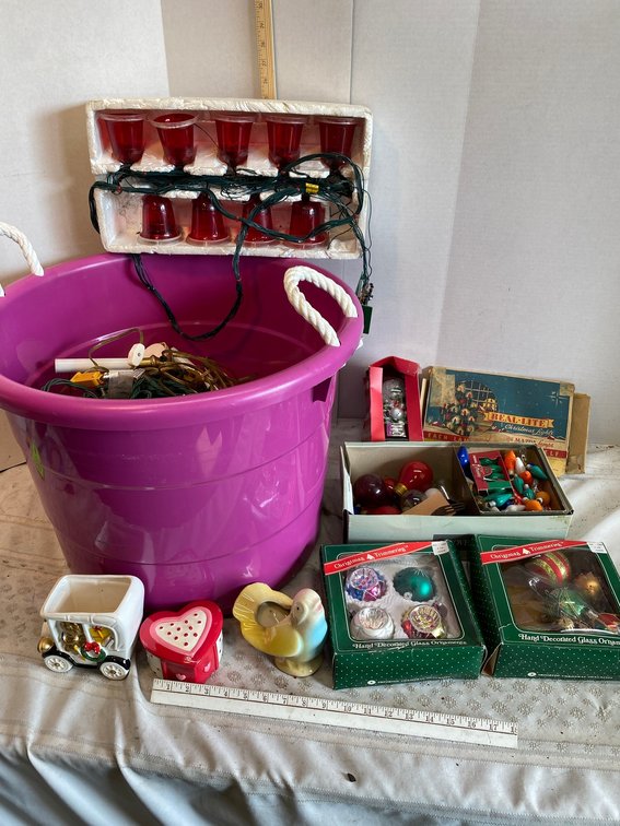 Round Plastic Tub, Christmas Lights and Bulbs, Decorator Items