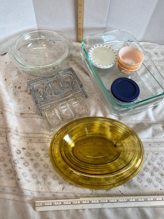 Pyrex, Fire King Casseroles, Glass Bowls, Anchor Hocking 4 Cup glass Measuring Cup
