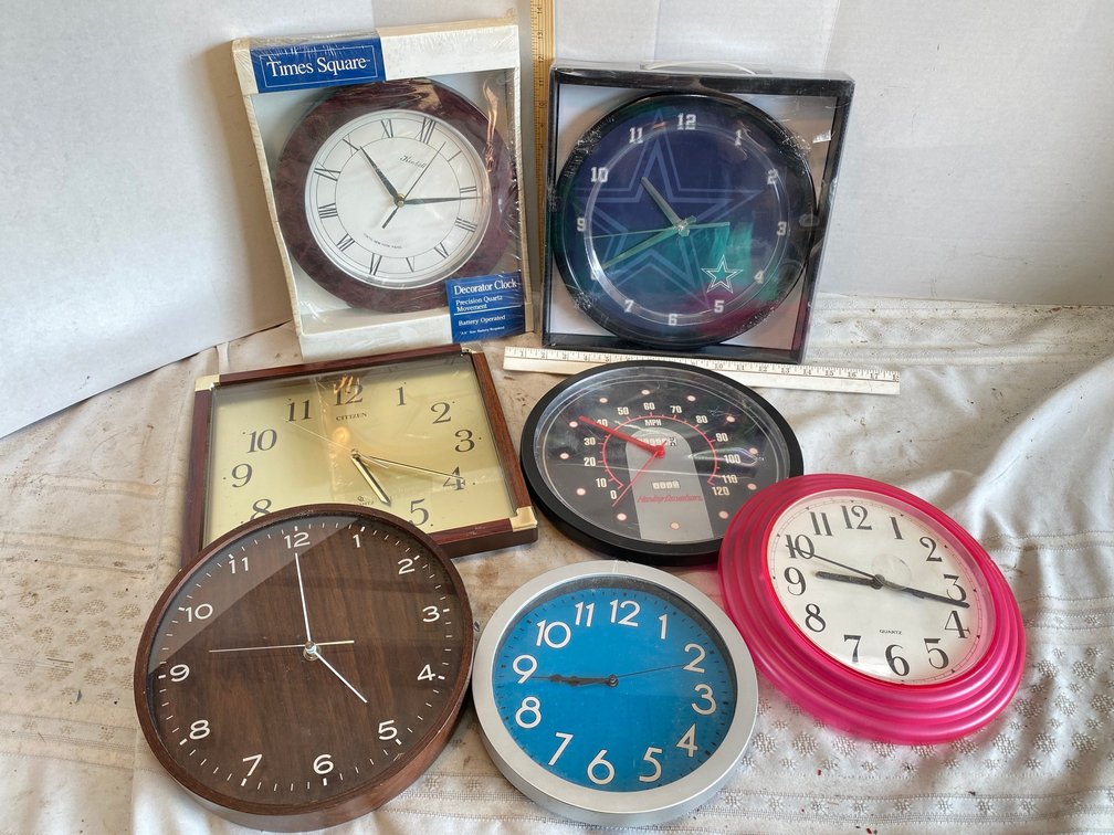 Assortment of Battery Operated Clocks