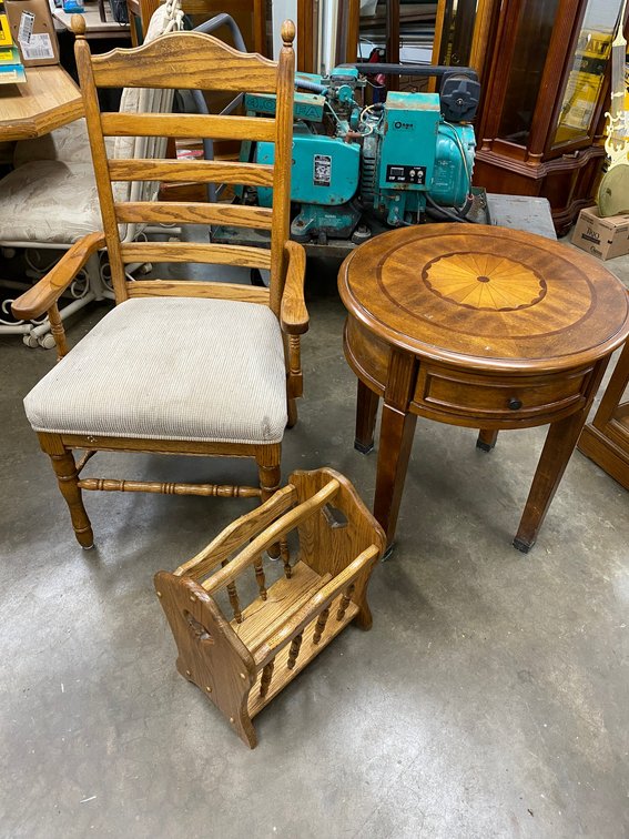 chair, lamp table