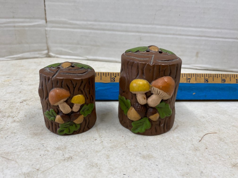 Mushroom Salt and Pepper Shakers