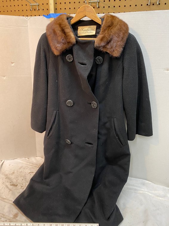 Vintage Ladies Coat Marked Kaufman's Uniontown's Best store