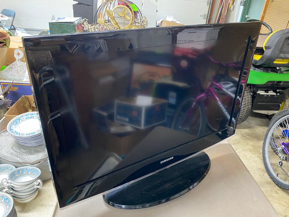 flat screen tv.