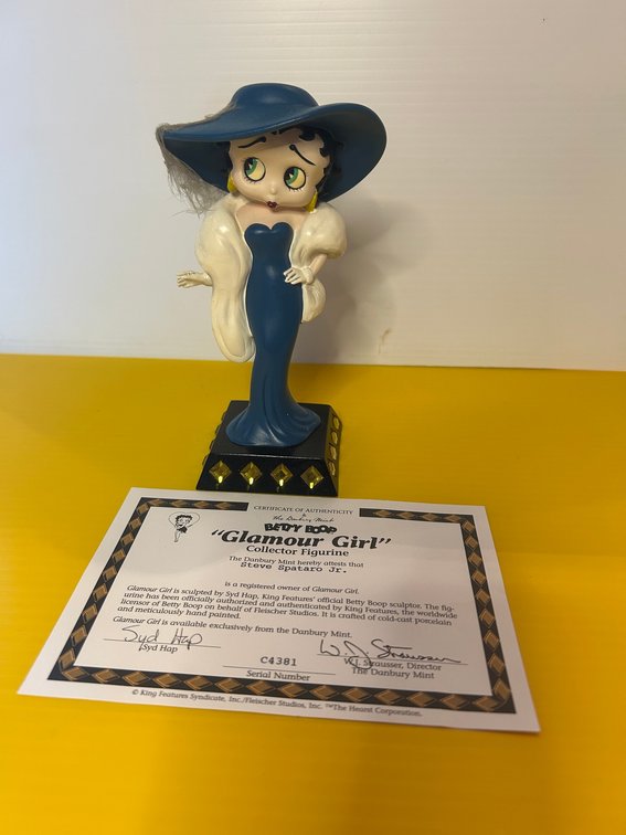 Danbury Mint Betty Boop Glamour Girl