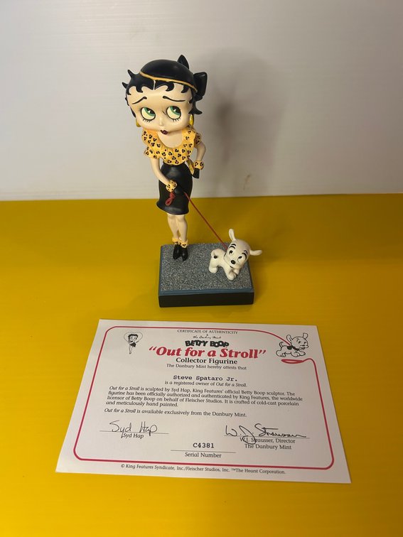 Danbury Mint Betty Boop Out For a Stroll