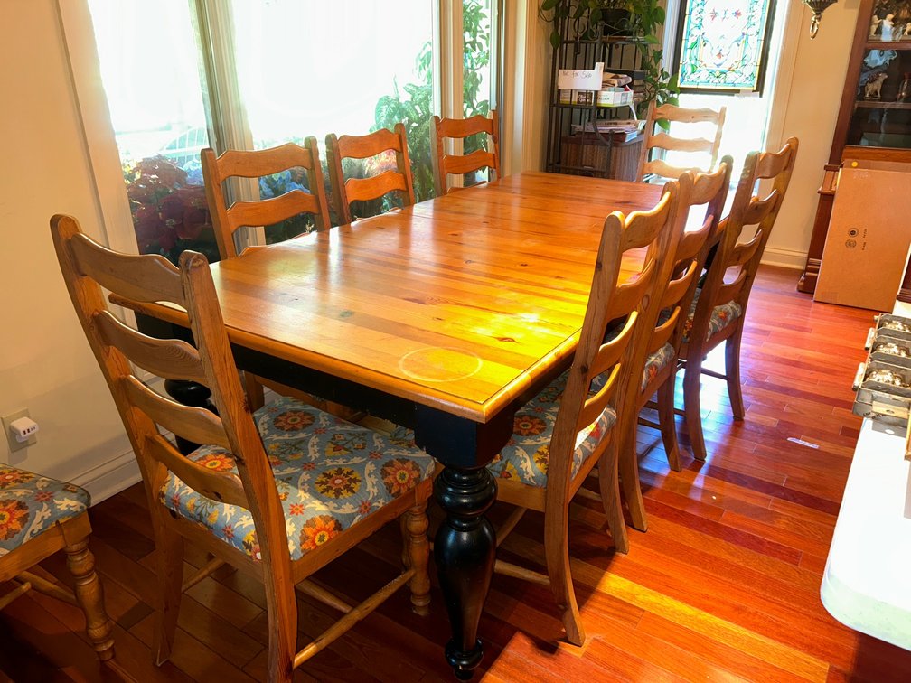Kitchen table with 2 leaves, 8 chairs