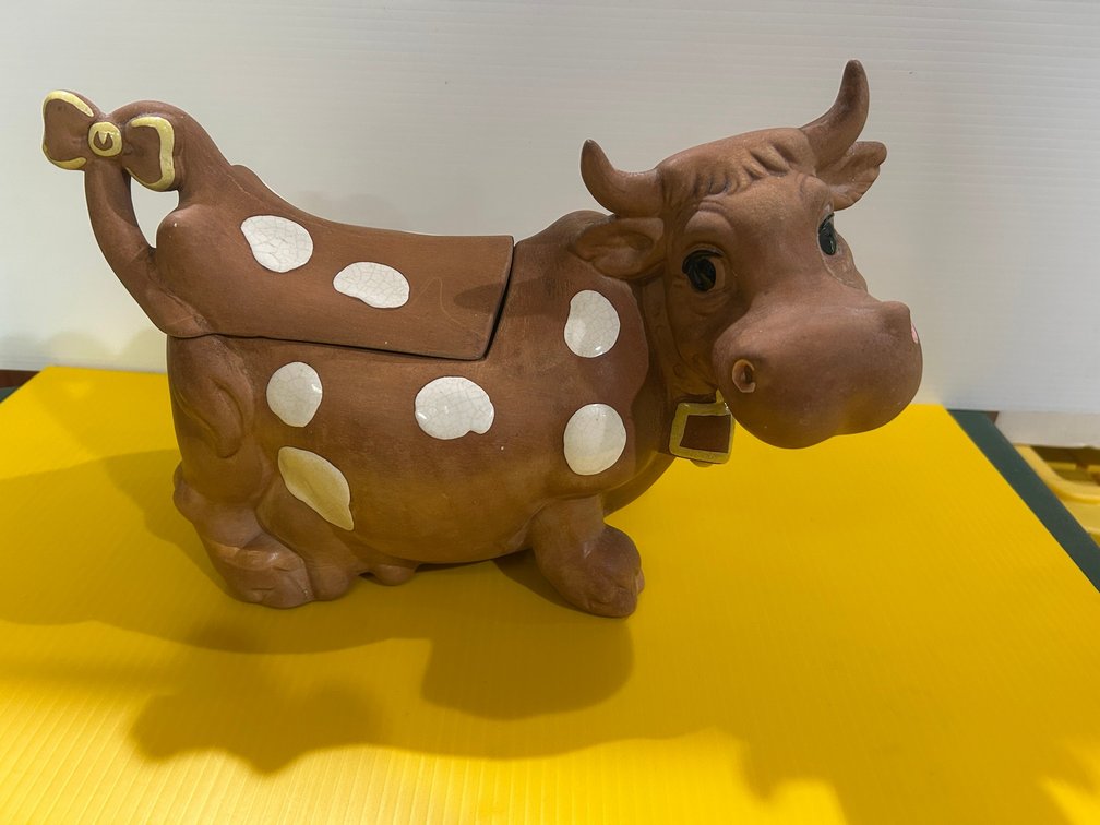 Twin Winton cow cookie jar
