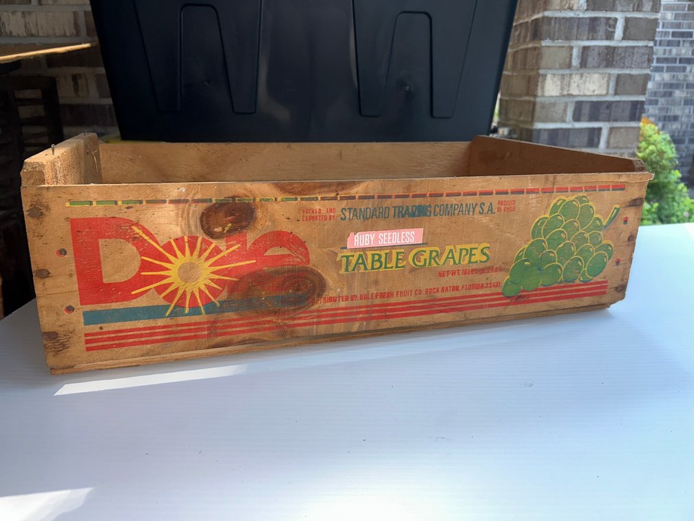 Dole table grapes advertising crate