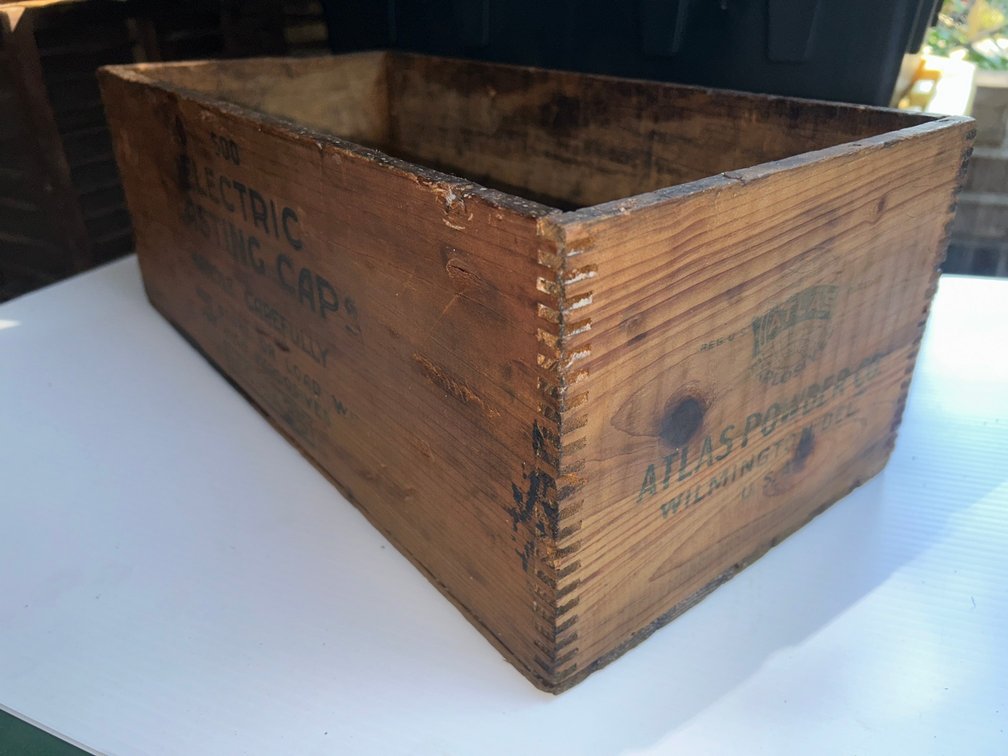 Atlas Powder Company electric blasting cap advertising crate