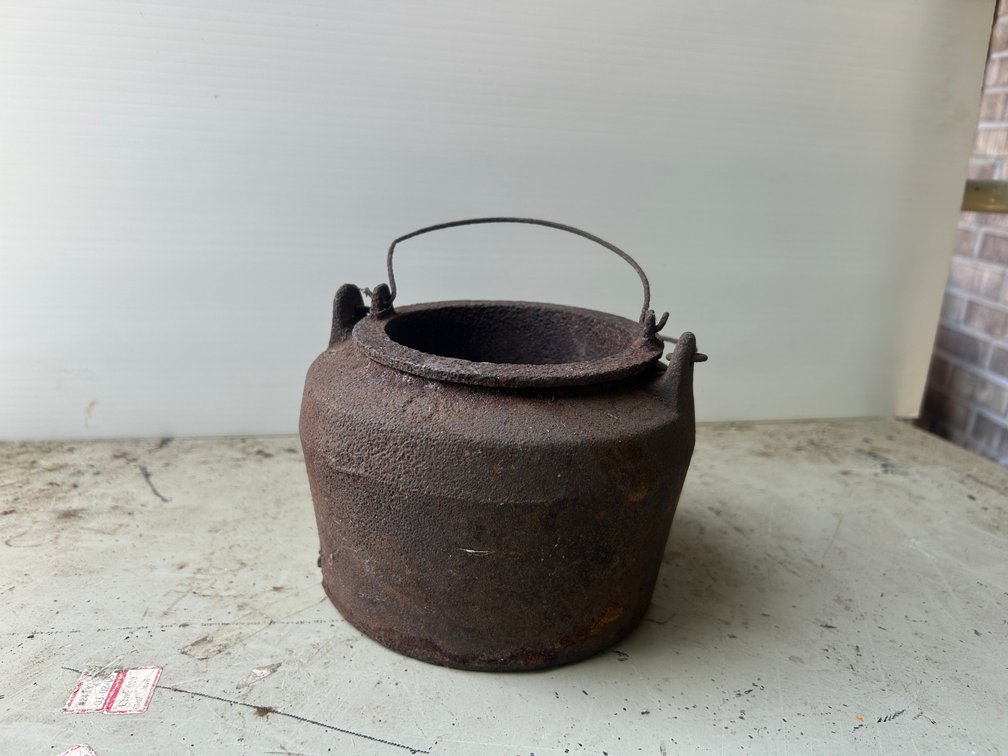 Antique melting pots