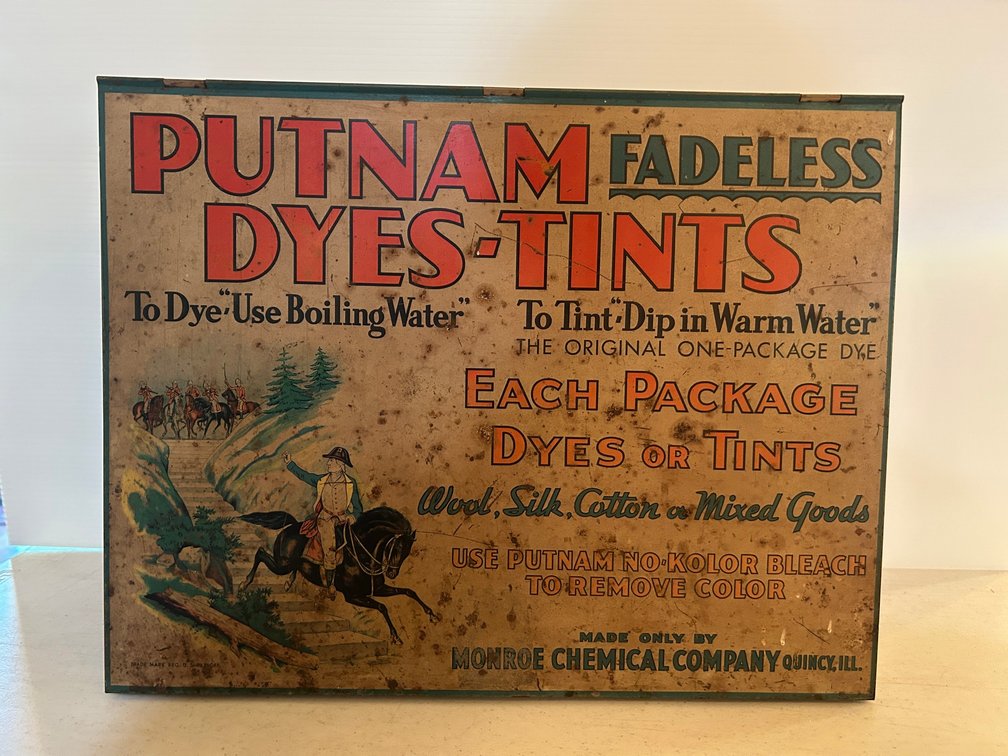 Putnam Fadeless Dyes-Tints cabinet