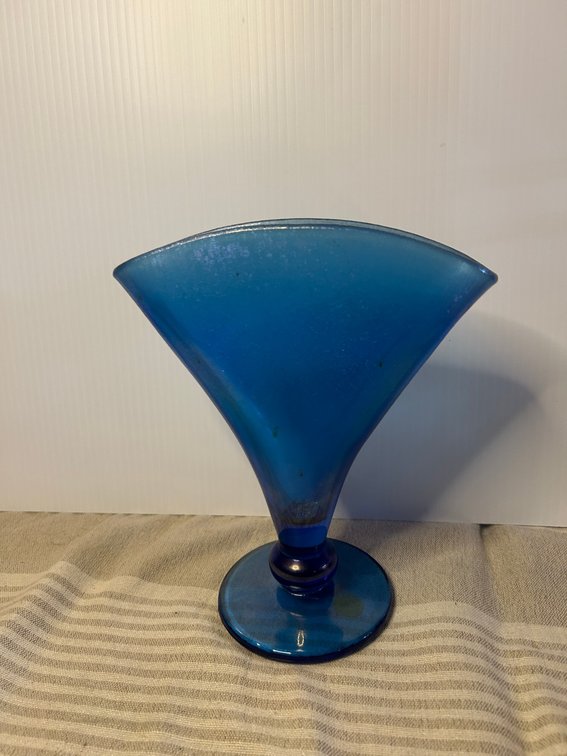 Fenton blue fan vase