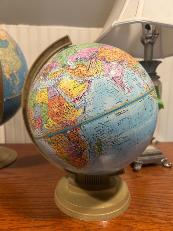 Replogle World Scholar Series 9" globe