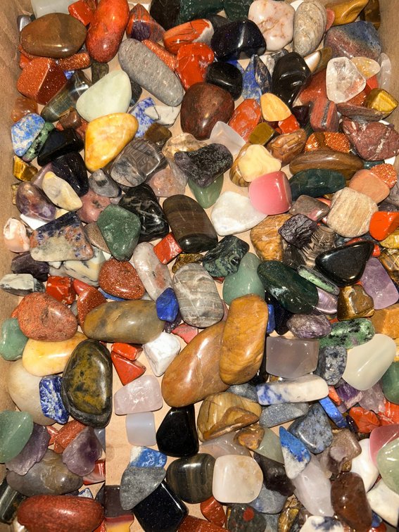 Polished jewelry stones