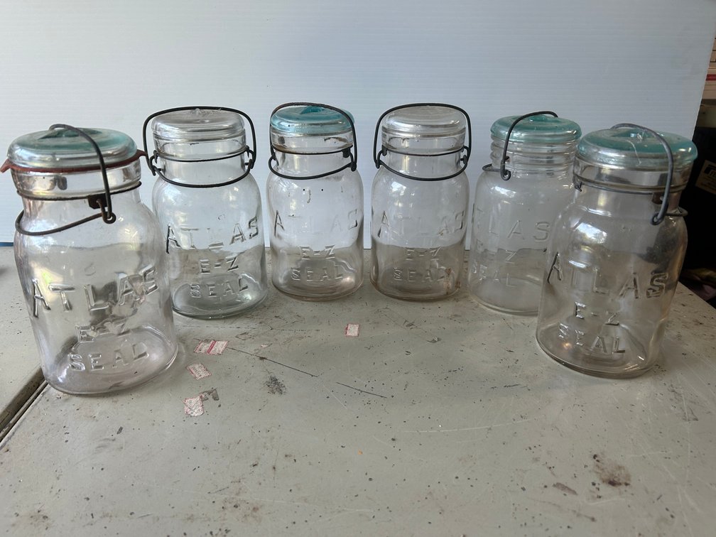 Selection of Atlas easy seal jars