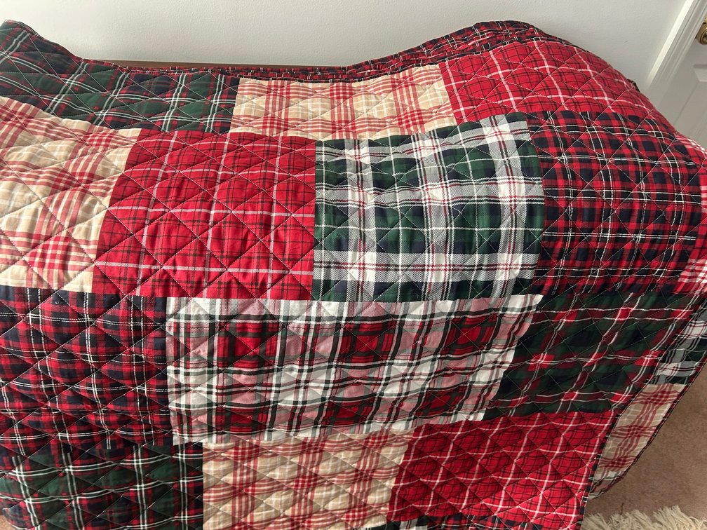 Machine quilt with pillow shams