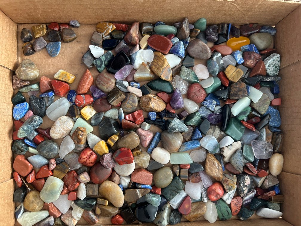 Polished jewelry stones