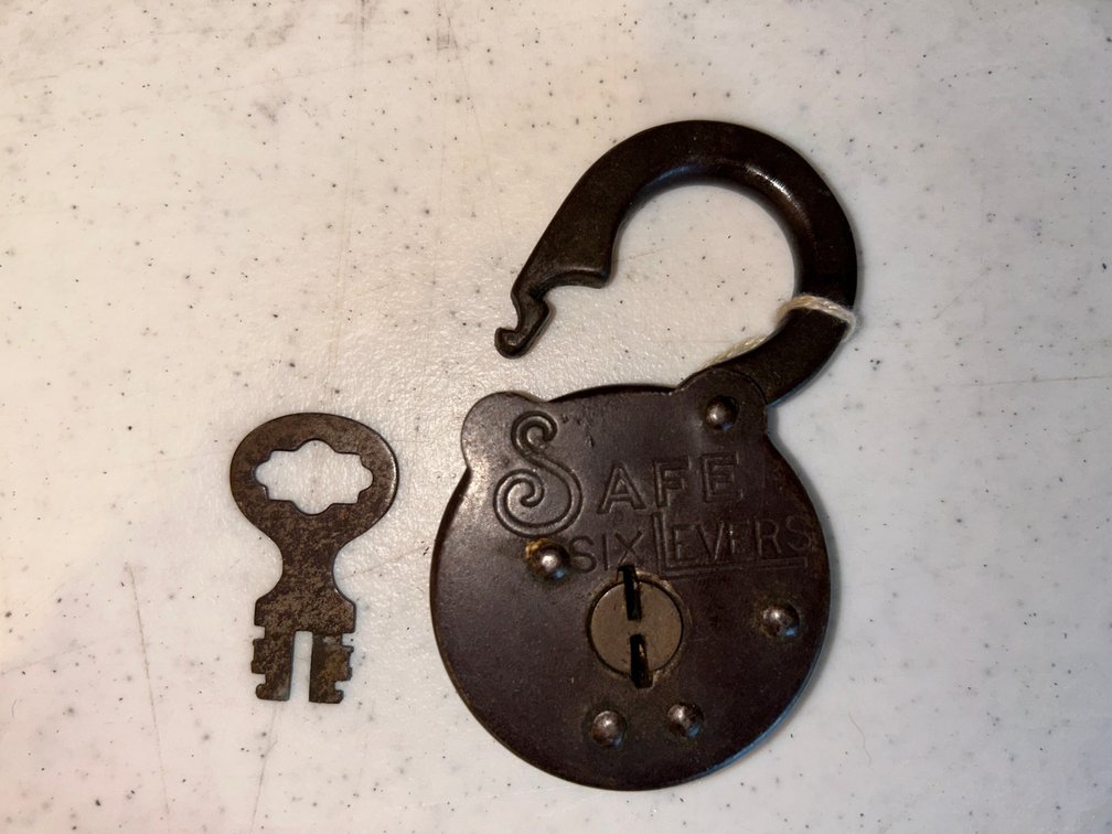 Safe-6 levers lock