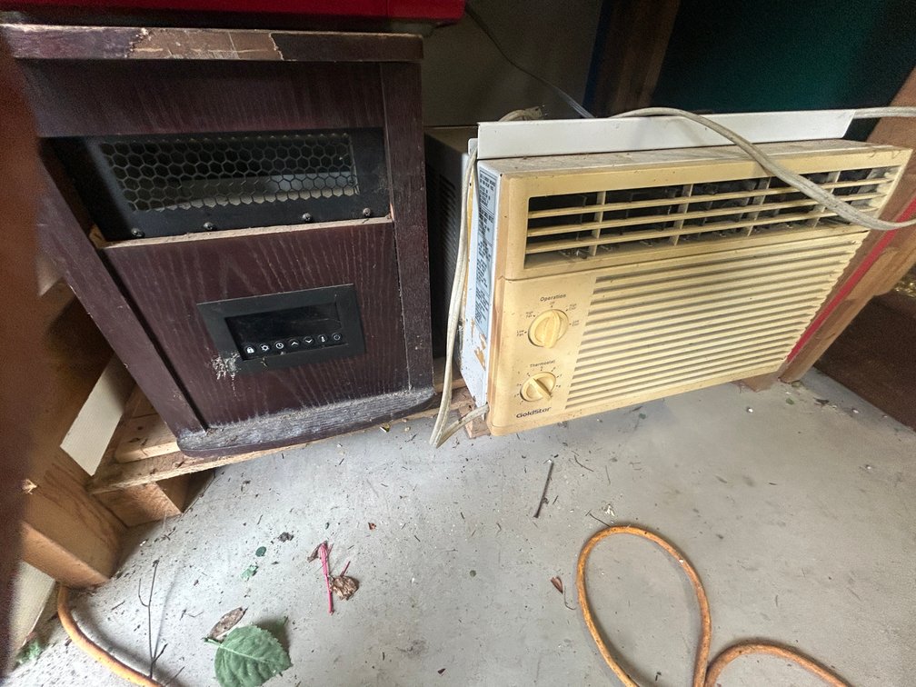 Goldstar heater/AC window unit