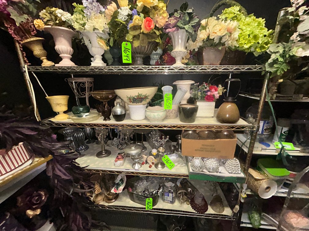 Metal wire shelf