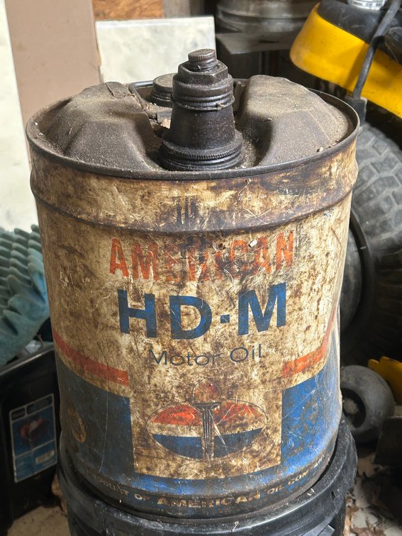 American HD-M motor oil advertising can