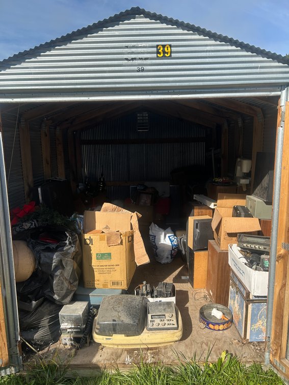 Contents of unit 39